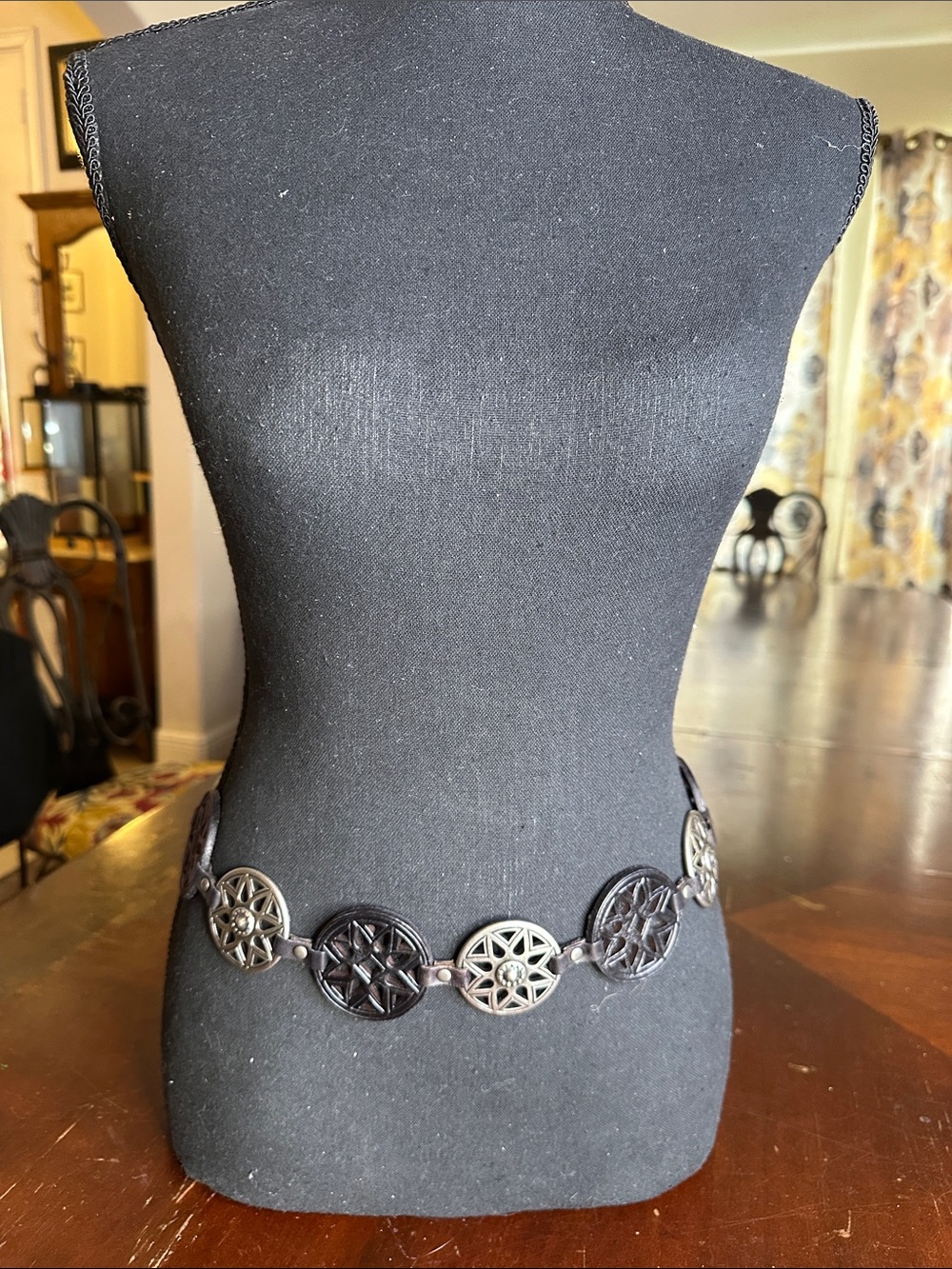 Fossil Black and Silver Round Medallion Link Belt